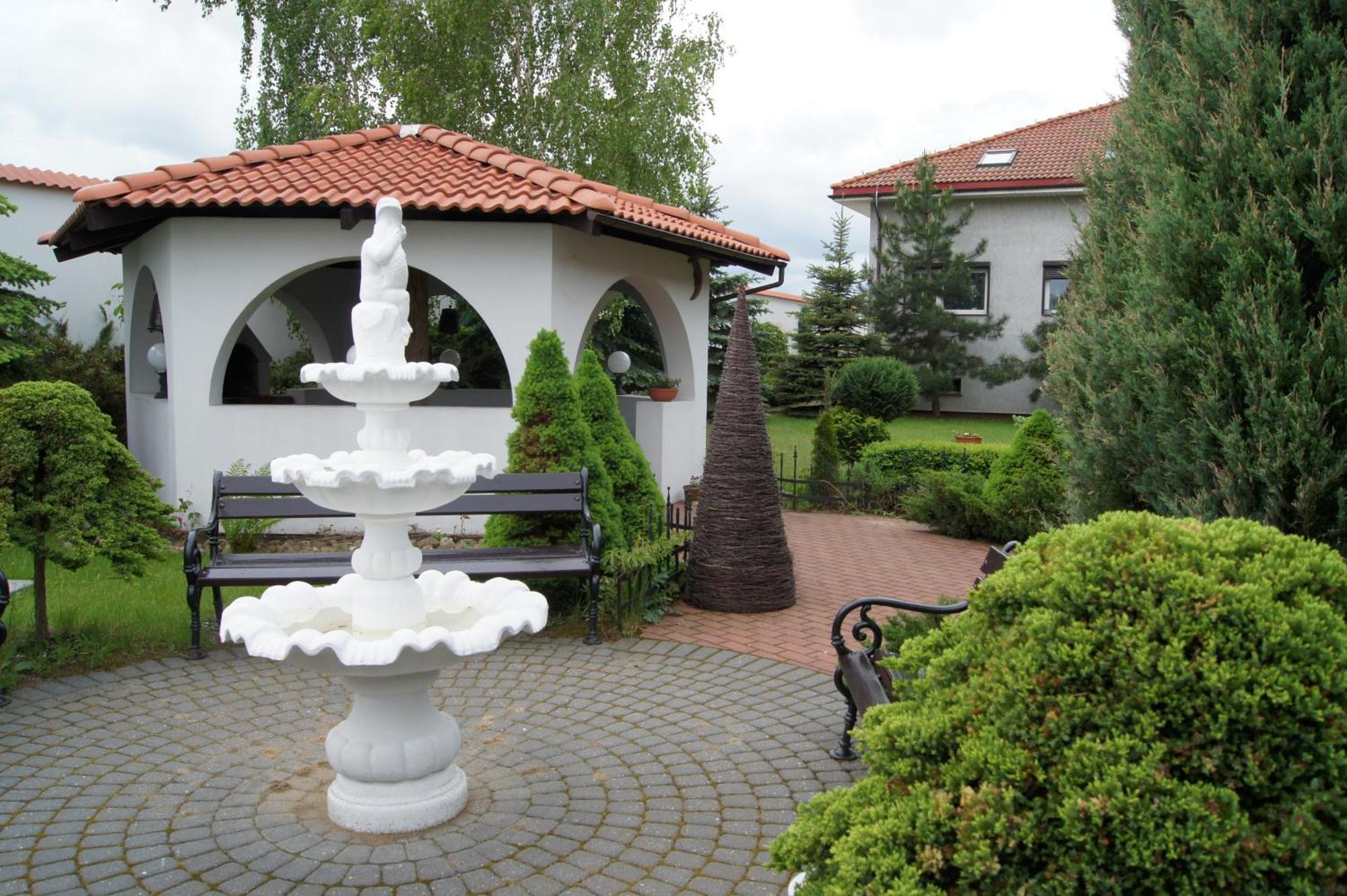 Motel 2000 Stęszew 外观 照片