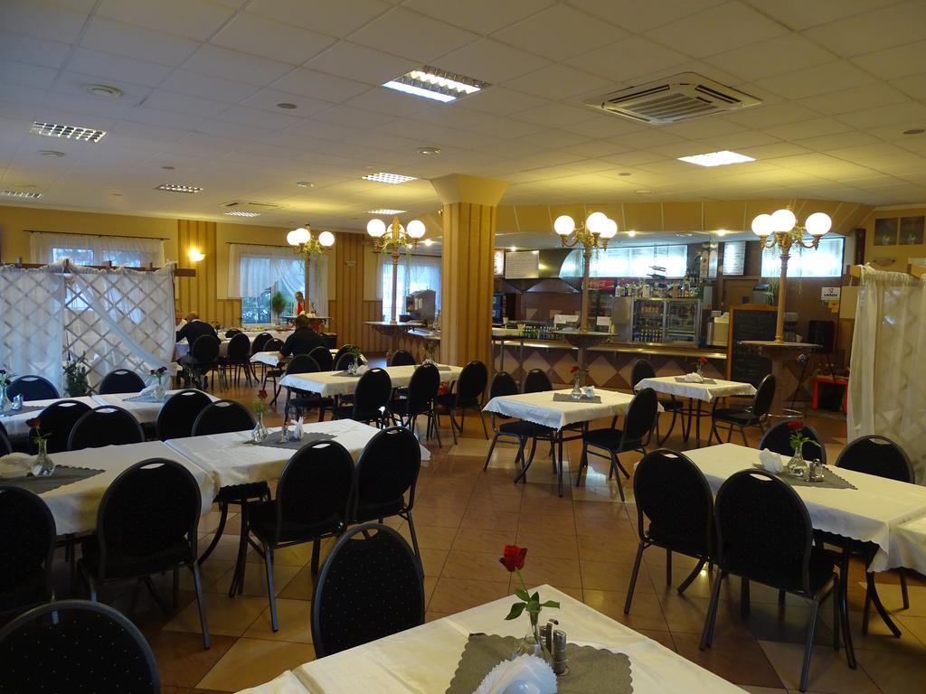 Motel 2000 Stęszew 外观 照片