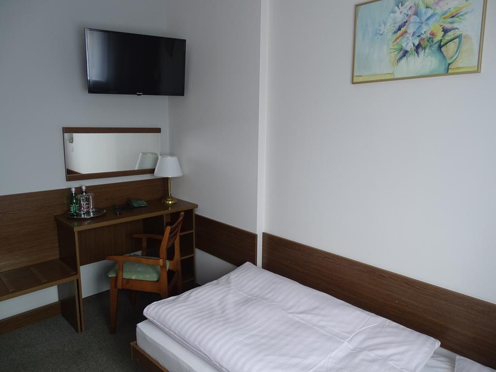 Motel 2000 Stęszew 外观 照片